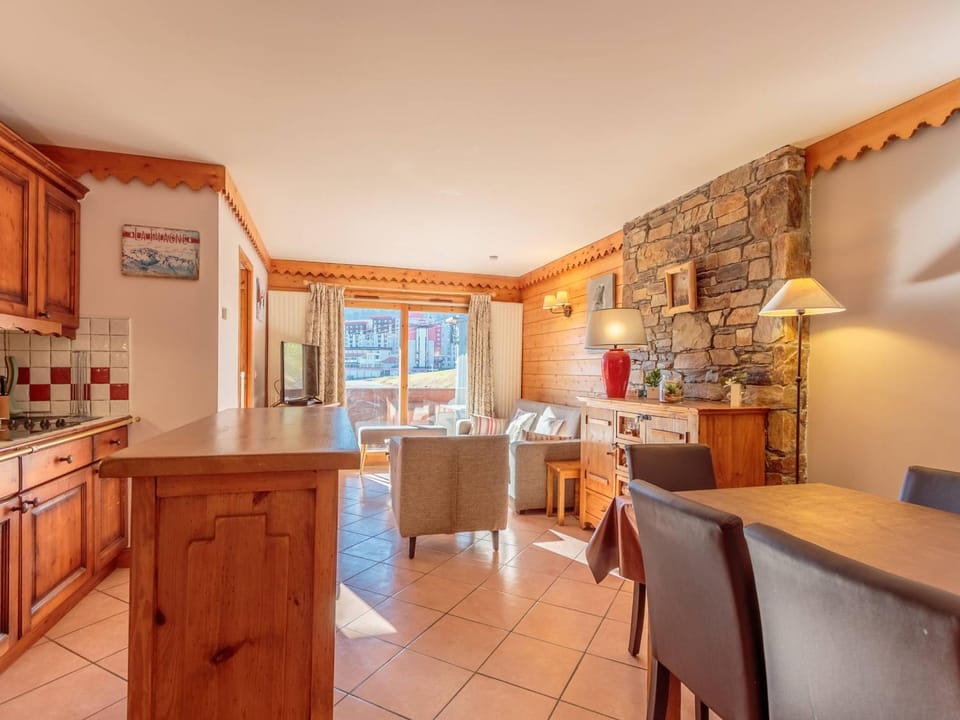 Appartement spacieux avec accès pistes et espace bien-être - FR-1-351-145 Apartment in Mâcot-la-Plagne