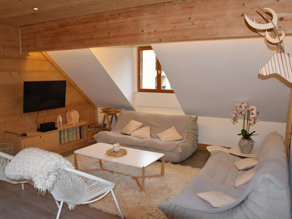 Superbe appart 3 pièces, cuisine équipée, Wi-Fi, face aux pistes - FR-1-266-167 Apartment in Montgenèvre