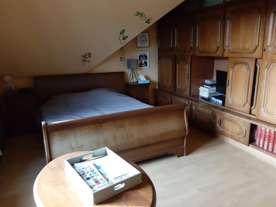 Bed, Photo of the whole room