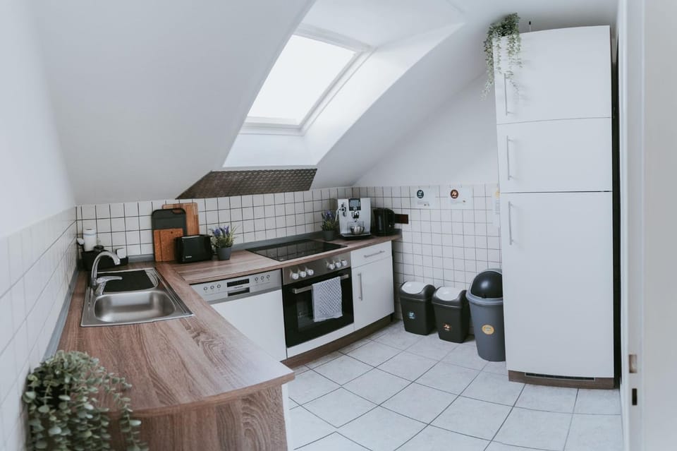 Property building, Kitchen or kitchenette, Living room