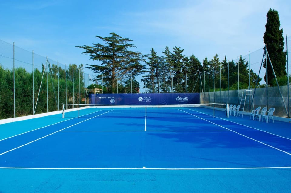Tennis court