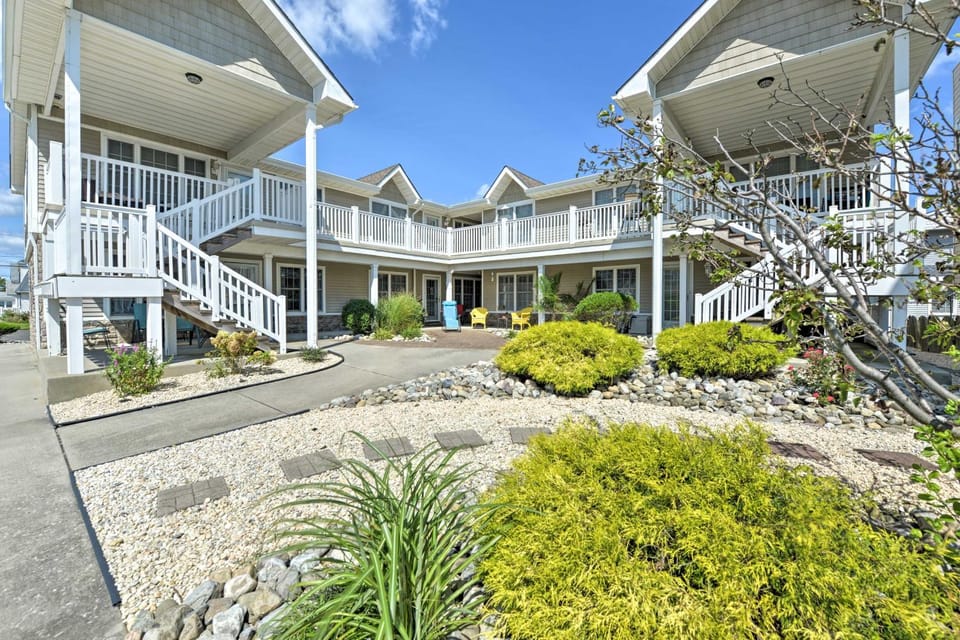 Brigantine Condo - Steps to the Ocean! House in Brigantine