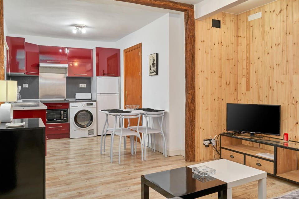 Kitchen or kitchenette, Living room