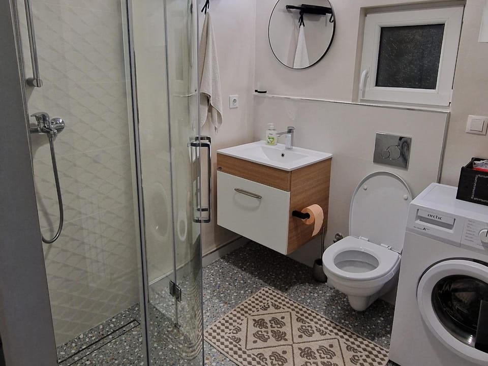 Toilet, Bathroom
