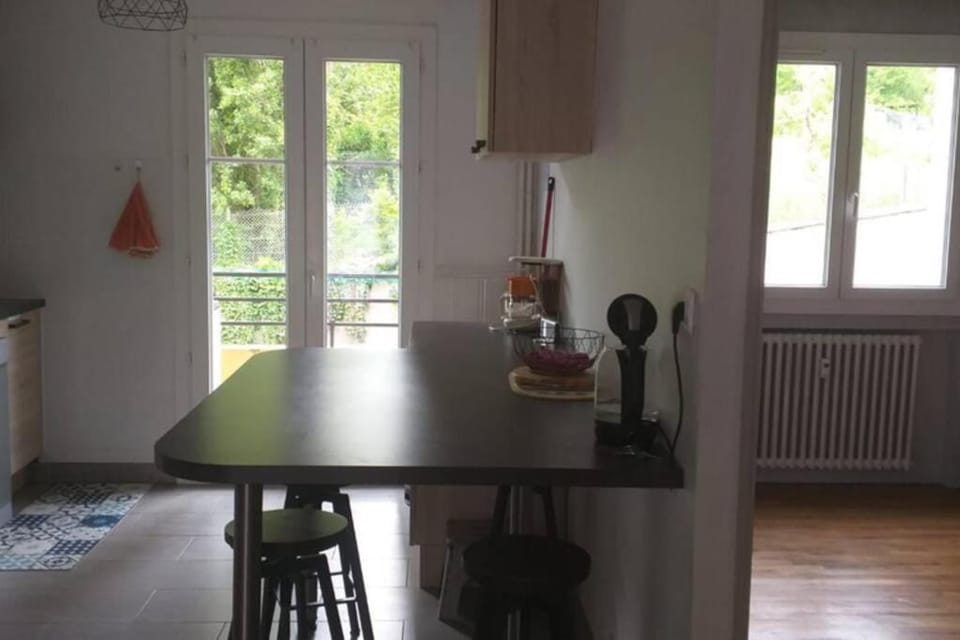 superbe appartement T3 traversant avec place de parking Apartment in Occitanie