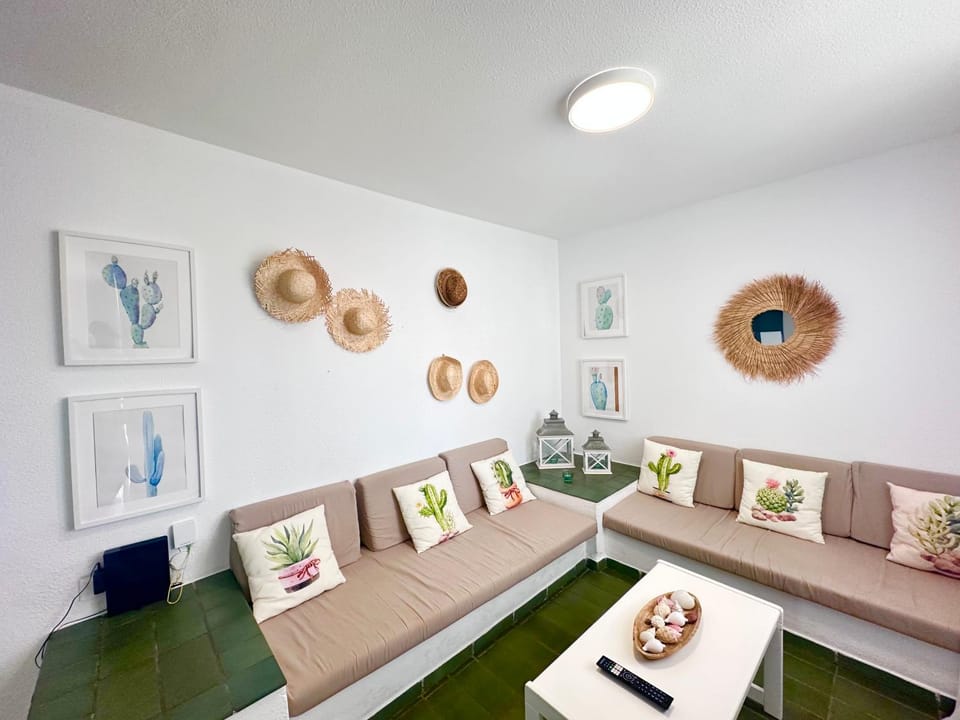 1The Best Location - Las Americas & Parking Apartment in Playa de las Americas