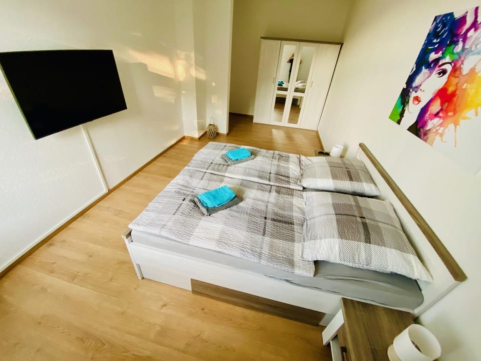 Bed, Bedroom