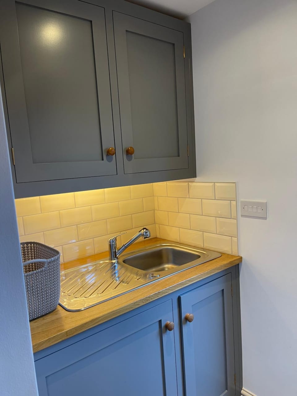Charming, cosy waterside retreat in Gimingham, North Norfolk House in North Norfolk District