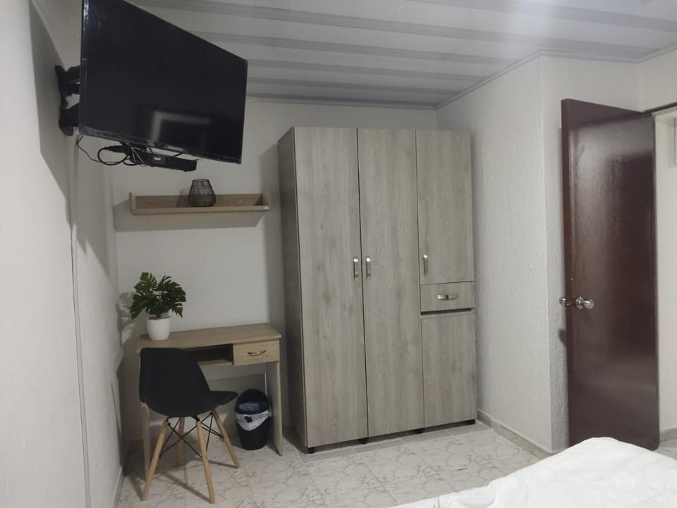 CASA AVILA - Apartamento amoblado 2 - Villa Alsacia Apartment in Bogota