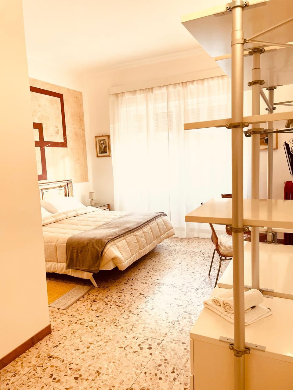 Photo of the whole room, Bedroom