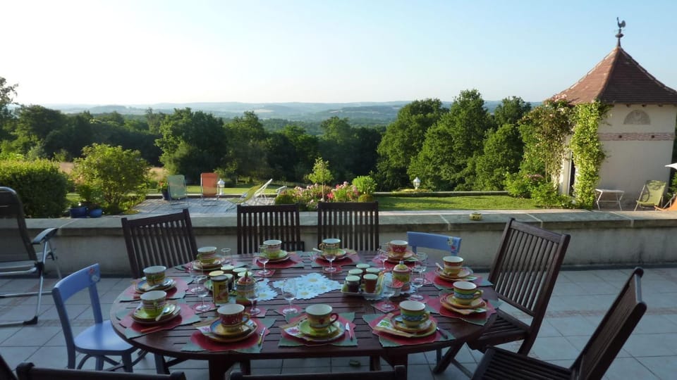 Balcony/Terrace, Food and drinks