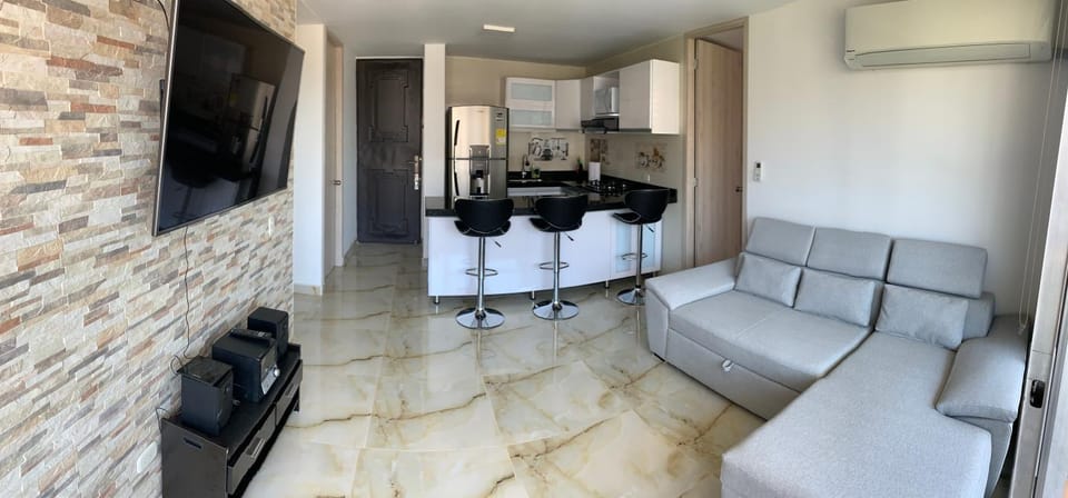 TV and multimedia, Kitchen or kitchenette, Living room, Dining area, kitchen
