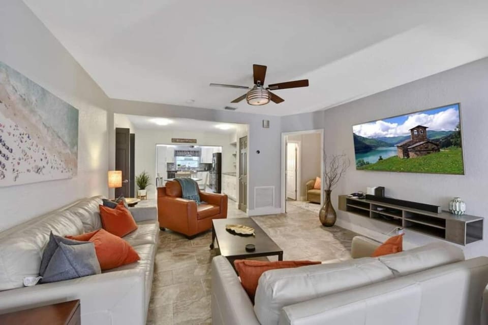 Home wpool by Dream Vacation OP Cabana House in Oakland Park