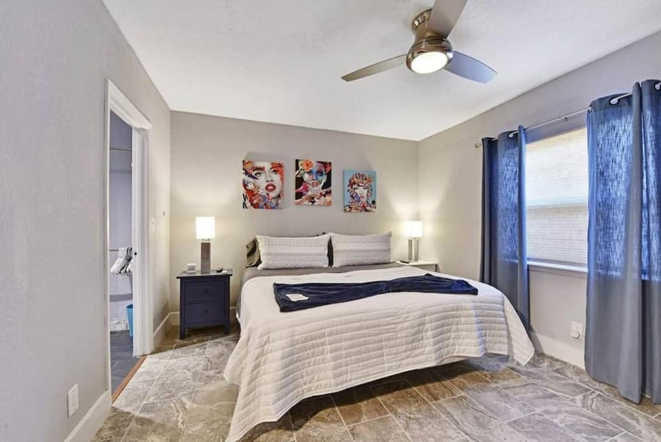 Home wpool by Dream Vacation OP Cabana House in Oakland Park