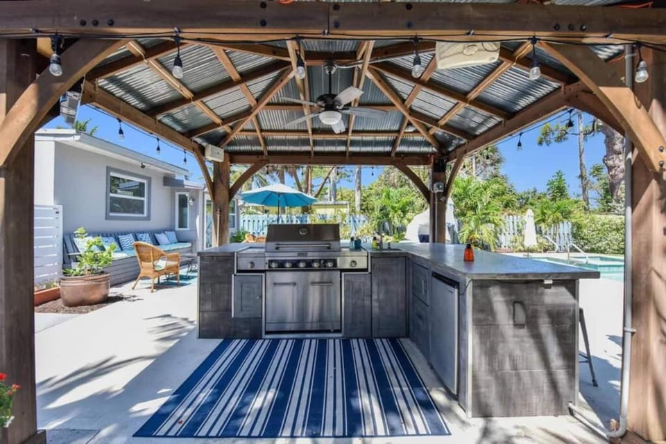 Home wpool by Dream Vacation OP Cabana House in Oakland Park