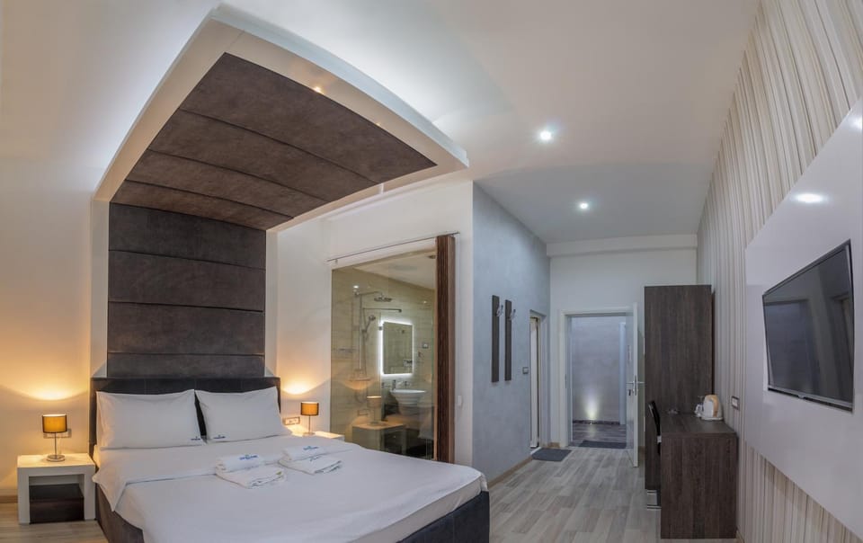 Bathroom, Bedroom