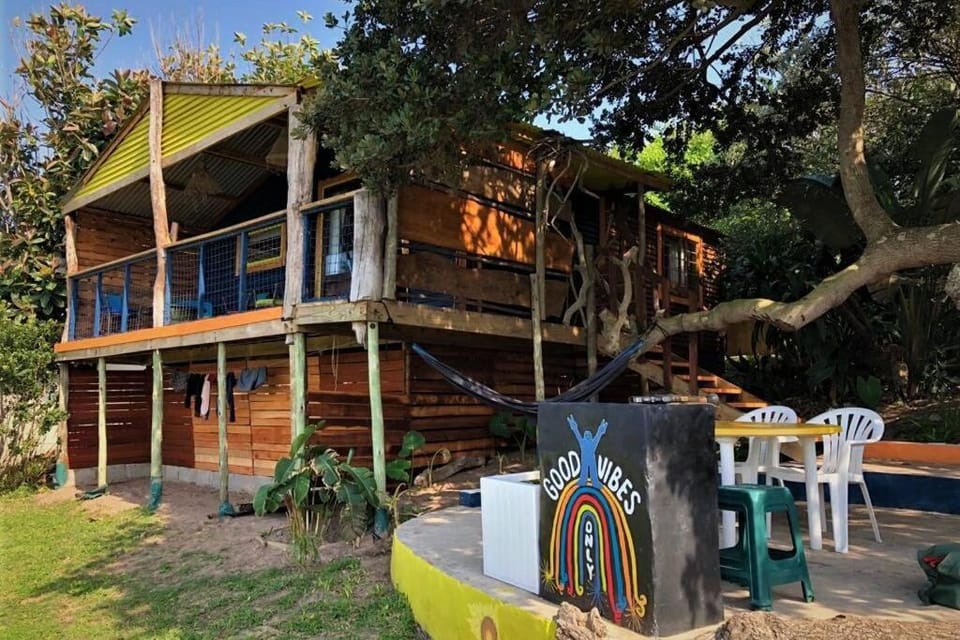 Blue Space Beach Shack House in KwaZulu-Natal