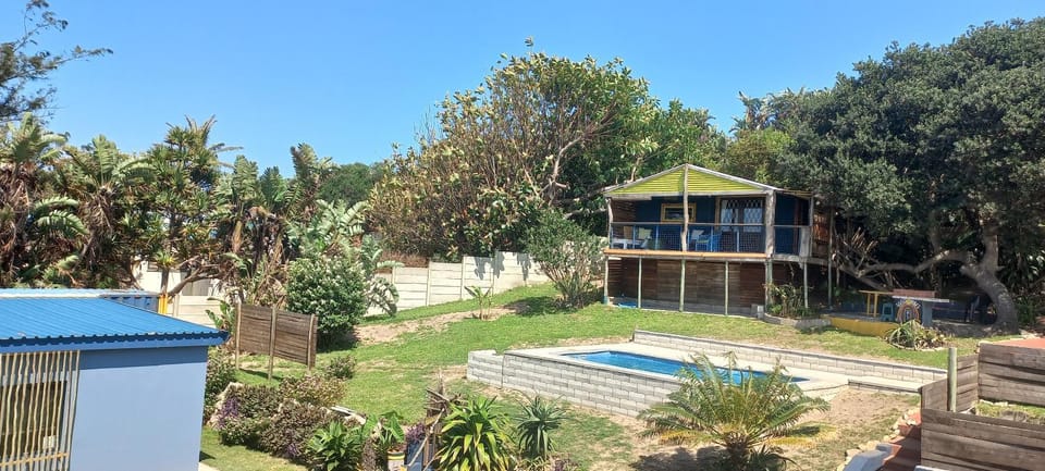 Blue Space Beach Shack House in KwaZulu-Natal