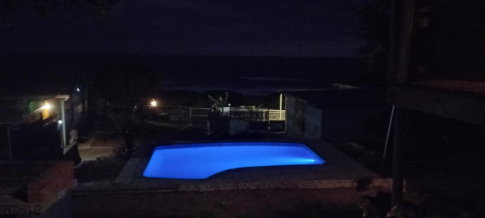 Blue Space Beach Shack House in KwaZulu-Natal