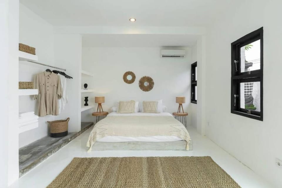 Bed, Photo of the whole room, Bedroom