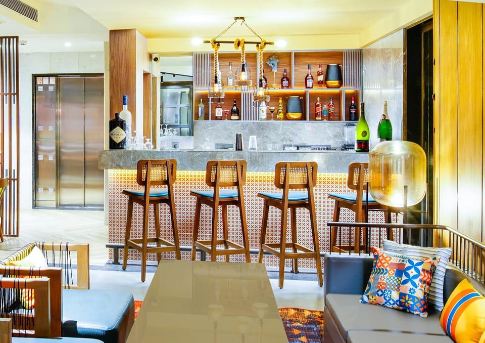 Lounge or bar, Lounge or bar