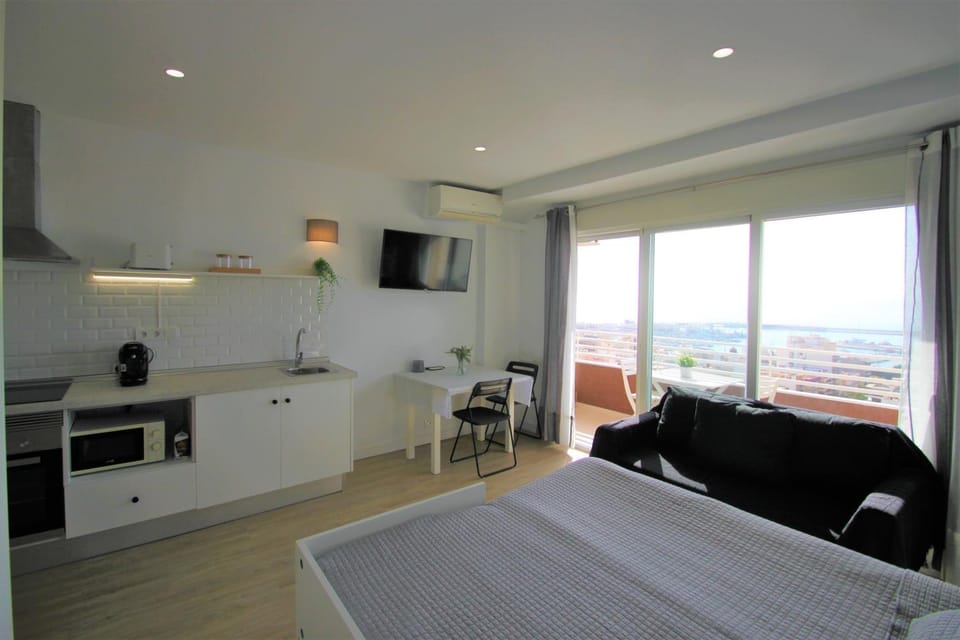 Living room, Bedroom, kitchen