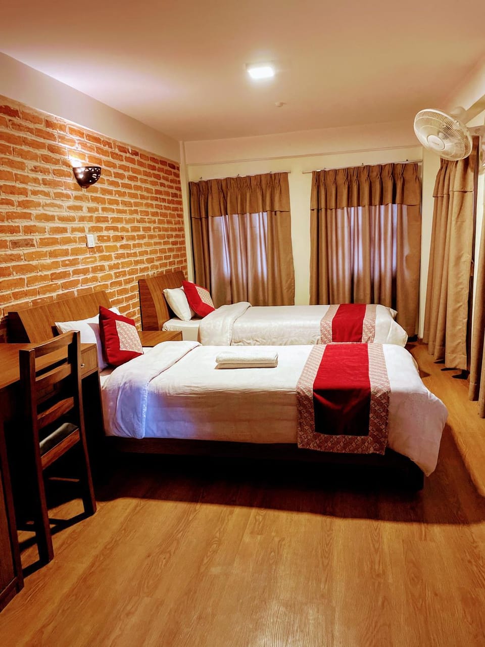 Bed, Photo of the whole room, Bedroom, towels