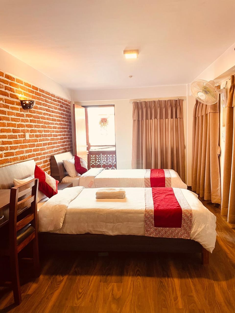 Photo of the whole room, Bedroom