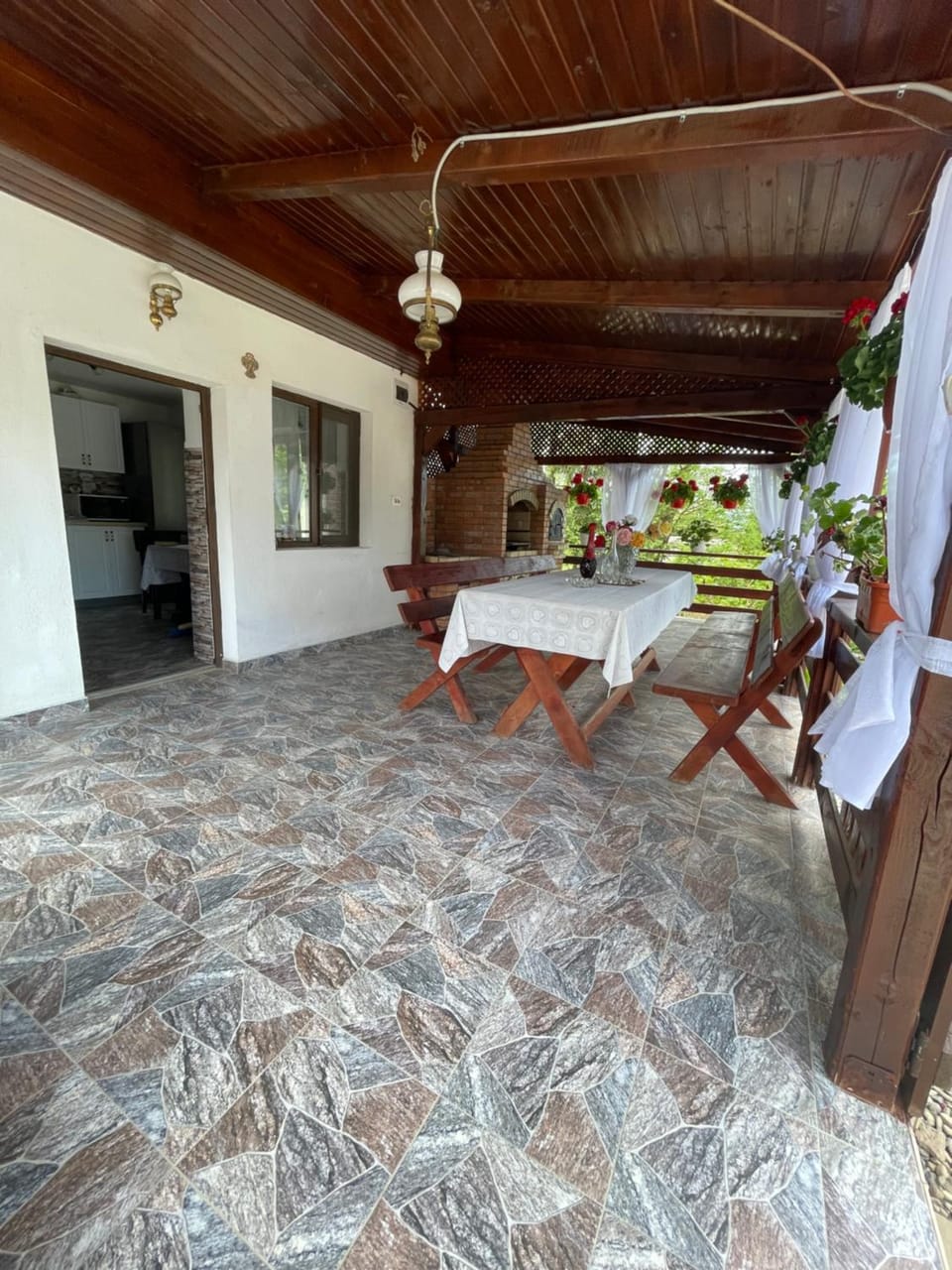 Pensiunea Dragoș Vodă Breb Bed and Breakfast in Romania