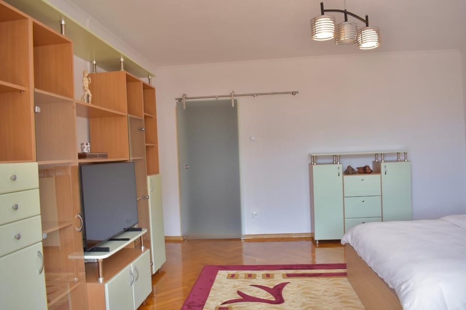 TV and multimedia, Bedroom