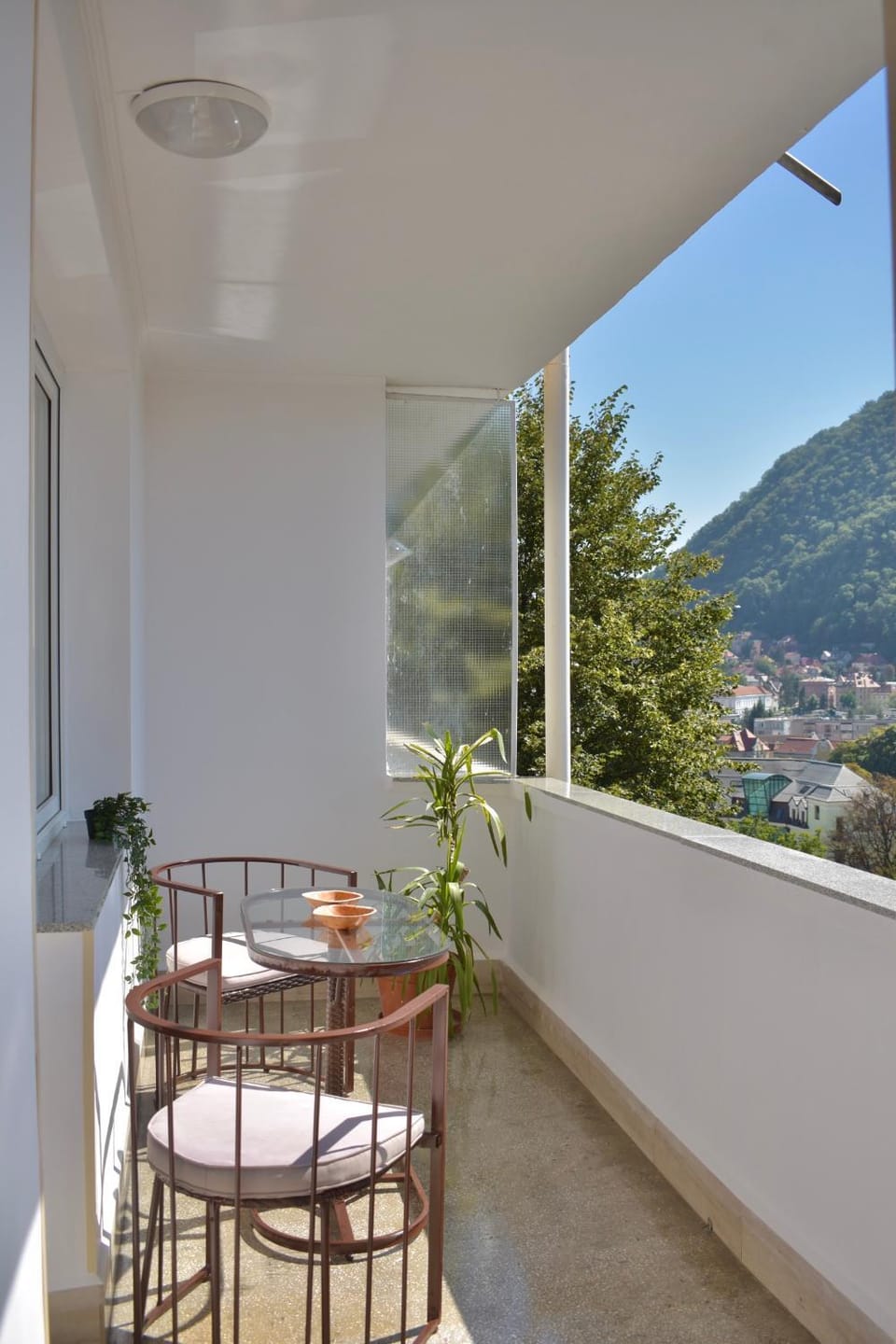 Balcony/Terrace, City view, City view, Mountain view, Sunrise