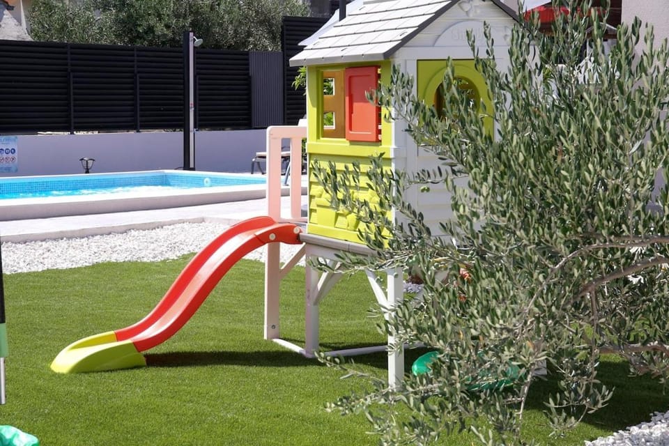 Children play ground, Garden