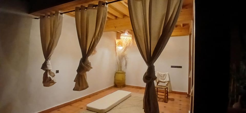 Auberge Kasbah Dar Sahara Tours Inn in Morocco