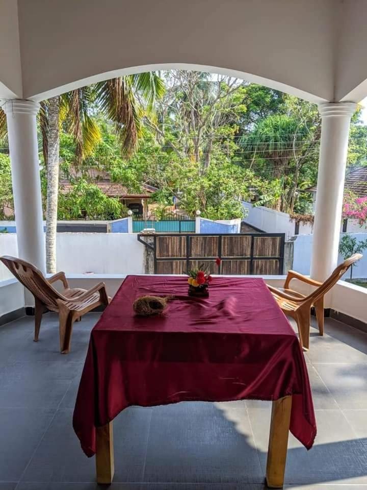 Blooming Villa & Guest Villa in Mirissa