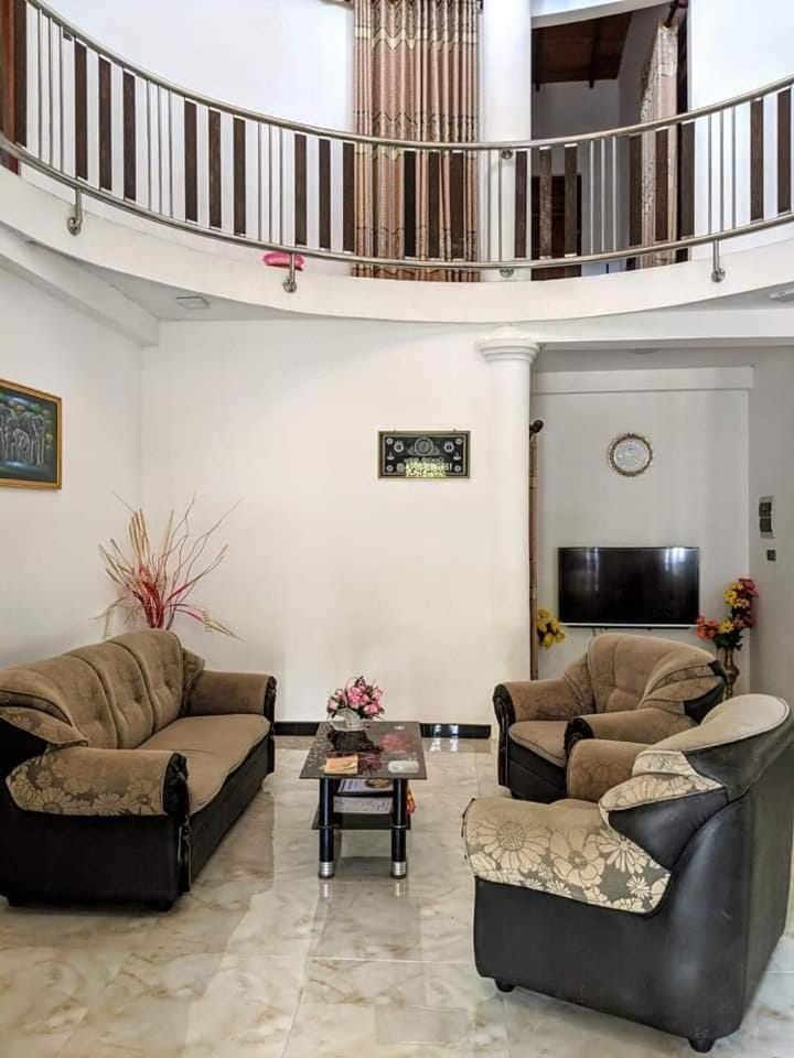 Blooming Villa & Guest Villa in Mirissa