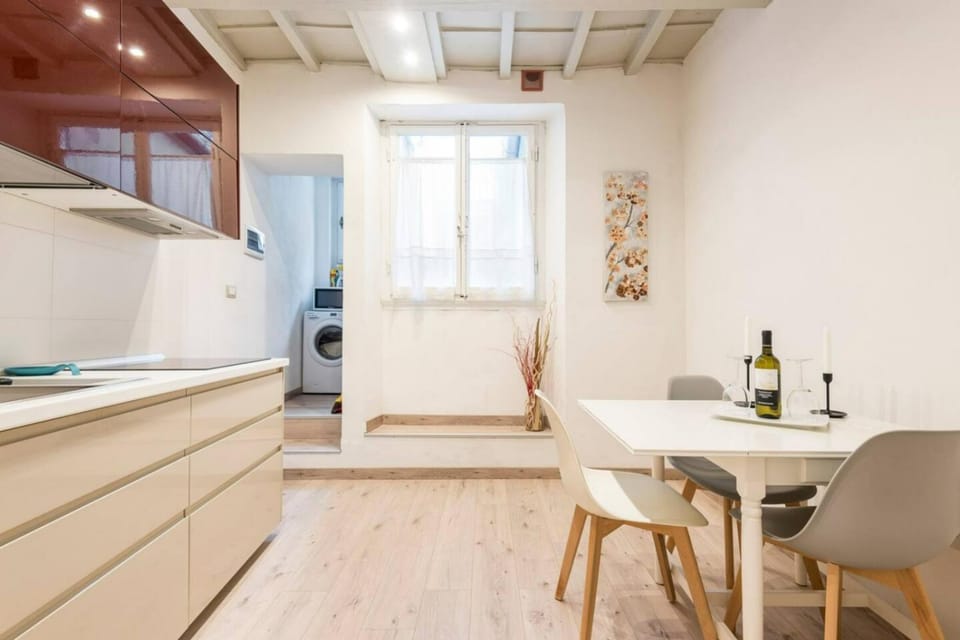 Kitchen or kitchenette, Living room, Dining area, minibar, oven, stove, washing machine