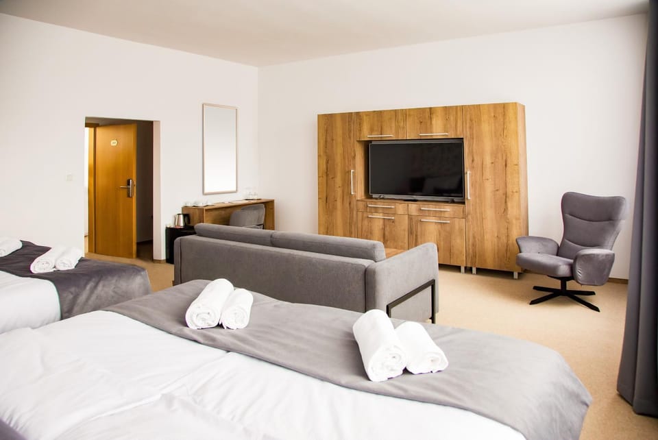 Living room, Bedroom