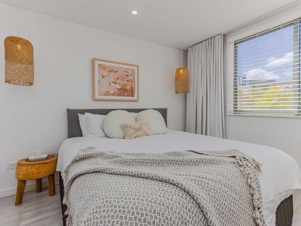 Bay Royal Apartment 2 - Opposite Main Beach & Heated Pool! Apartment in Byron Bay