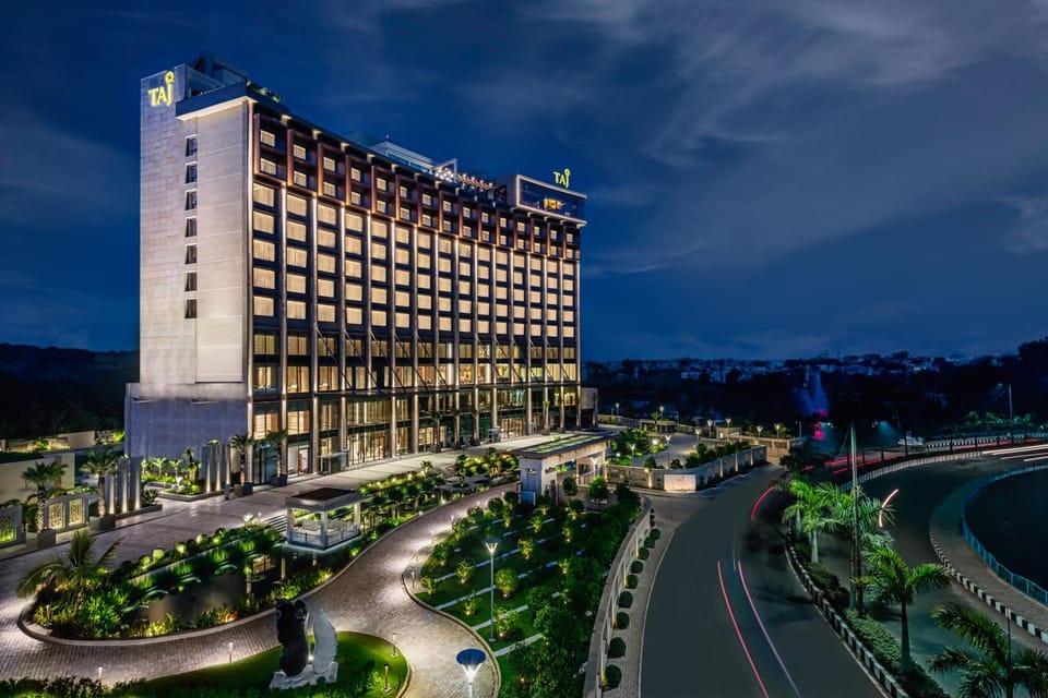 Property building, City view