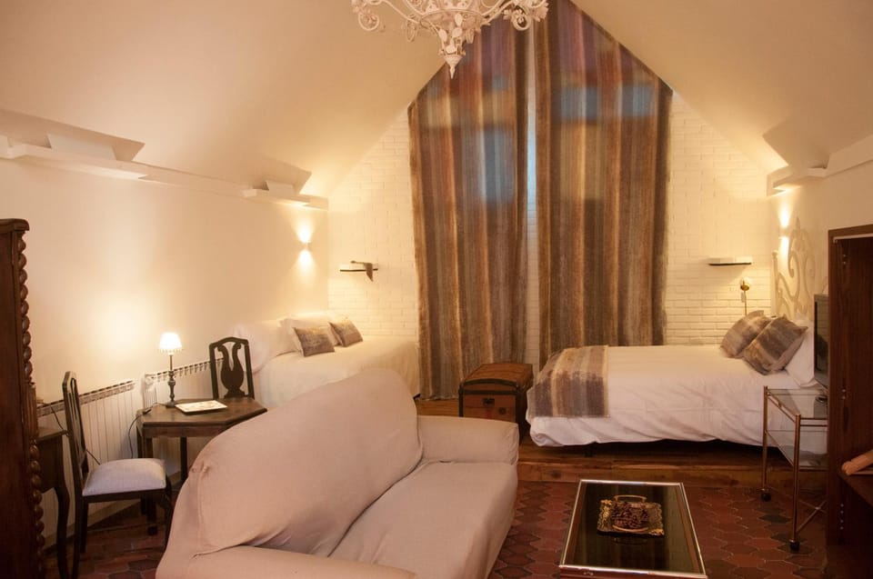 Living room, Photo of the whole room