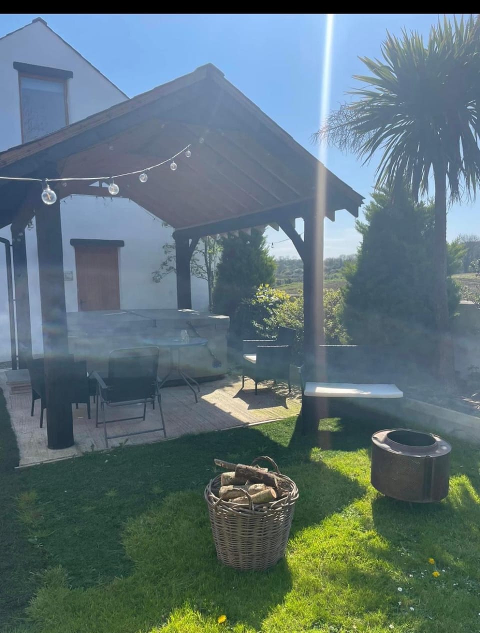 The Loft at Rock Cottage with hot tub Apartment in Northern Ireland