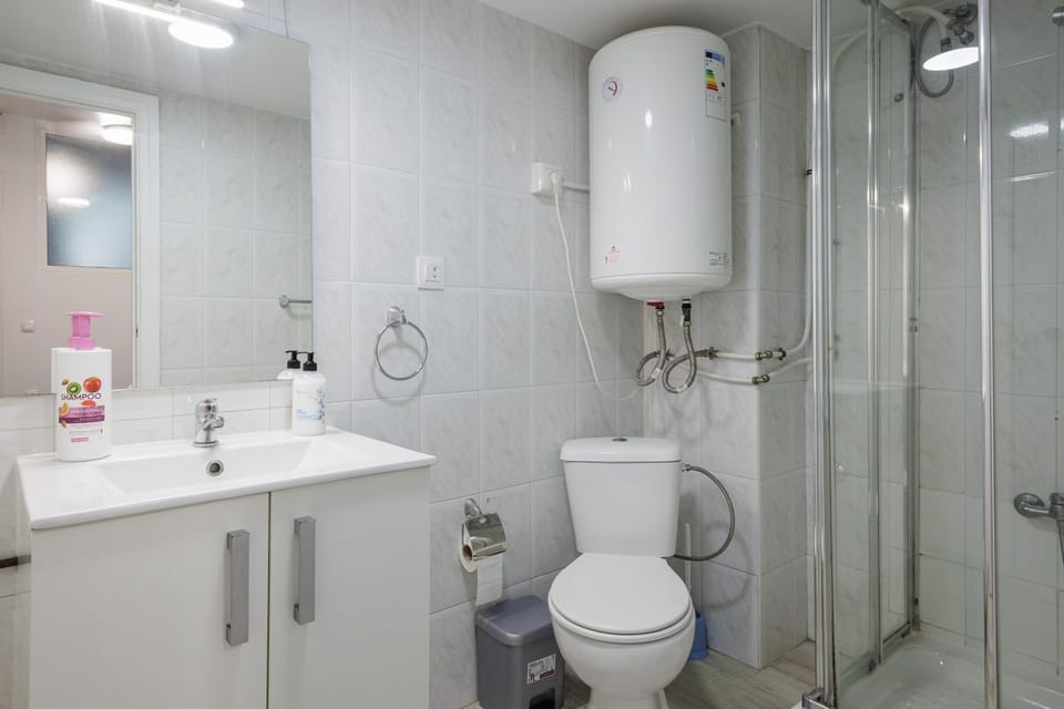 Bathroom, Living room