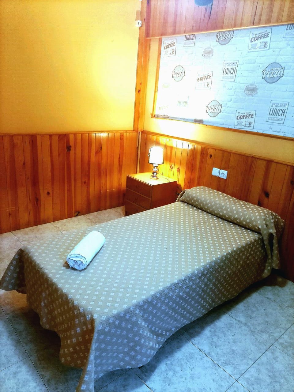 Bathroom, TV and multimedia, City view, air conditioner