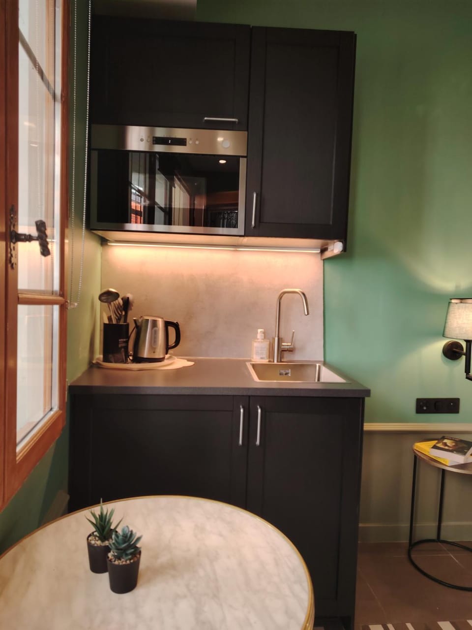 Le Village Montmartre Hostel in Paris