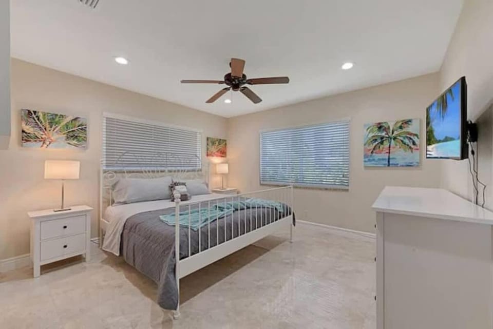 Home with pool by Dream Vacation House in Lauderdale-by-the-Sea