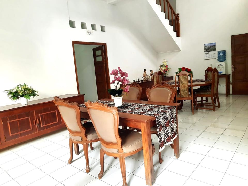 Property building, Dining area