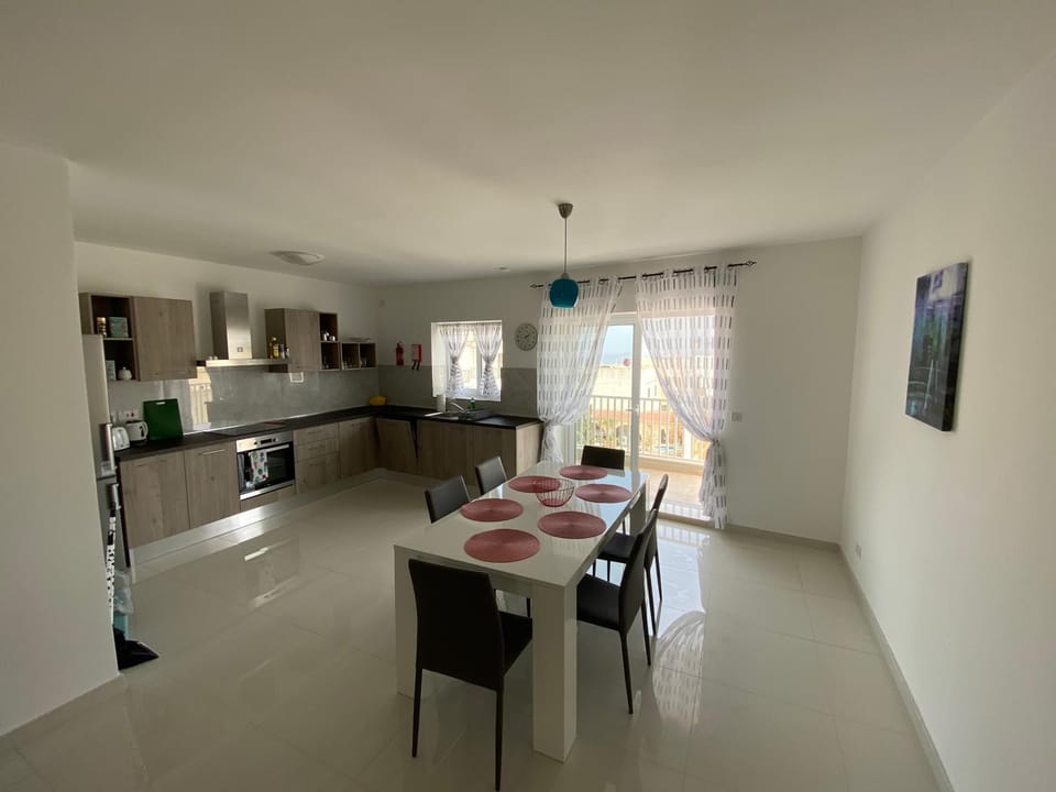 Balcony/Terrace, Kitchen or kitchenette, Dining area, kitchen, kitchen