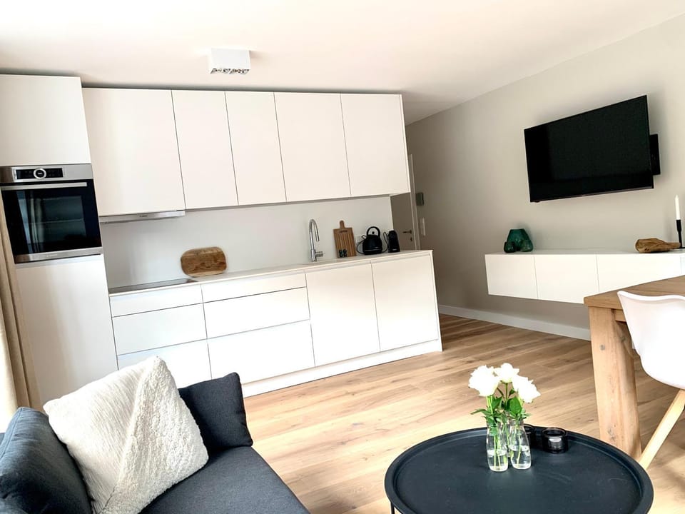 TV and multimedia, Kitchen or kitchenette, kitchen