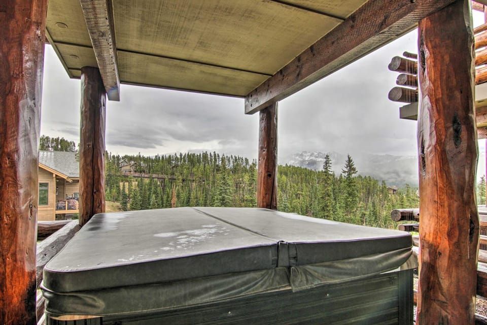 Mountain Views + Hot Tub: Big Sky Resort Condo! House in Big Sky