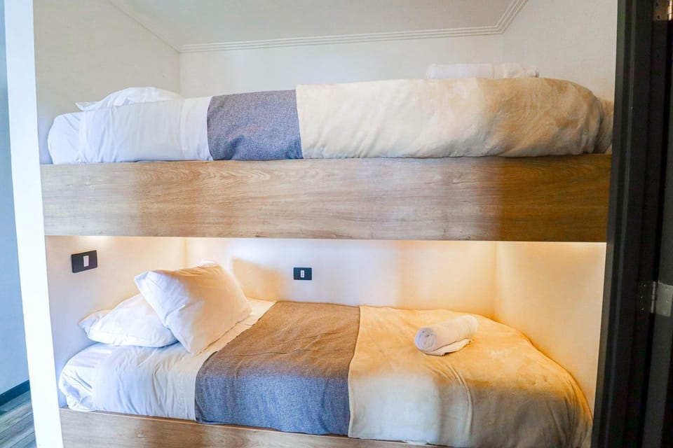 Bed, bunk bed, towels
